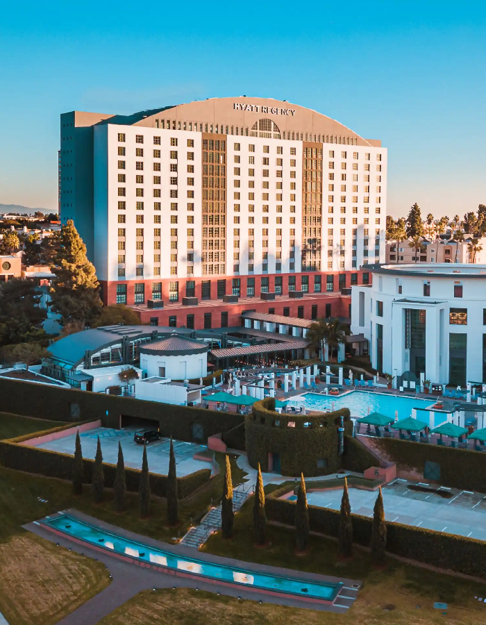 Transportation From San Diego Airport to Hyatt Regency La Jolla At Aventine
