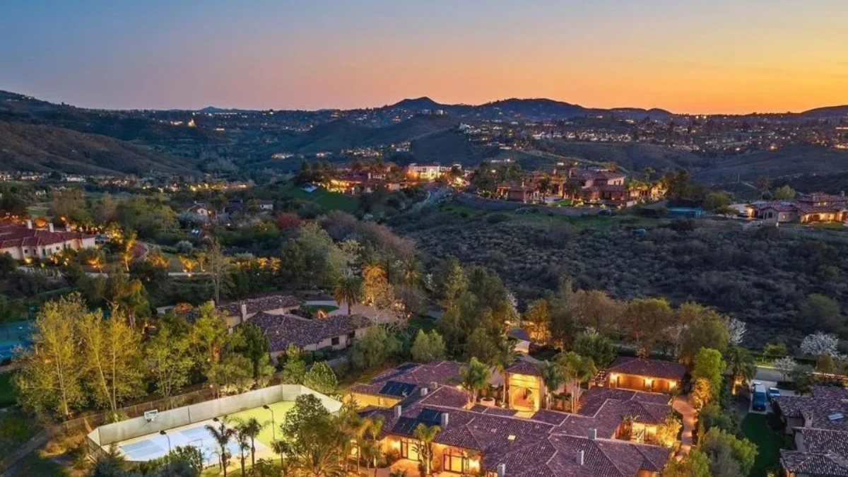 Premium Transportation from San Diego Airport to Poway