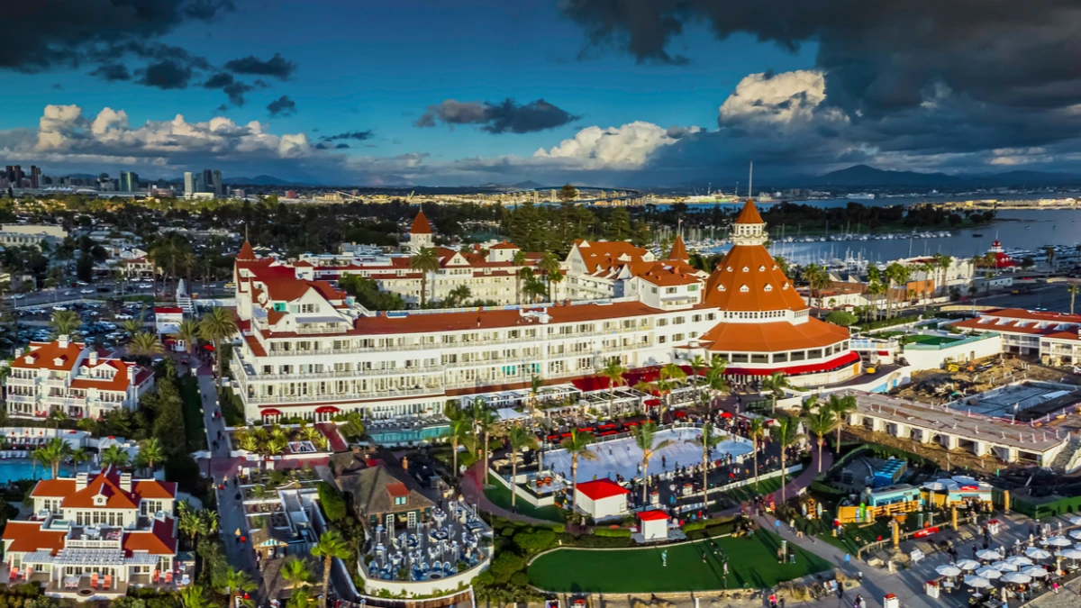 Premium Transportation from San Diego Airport to Coronado